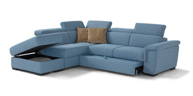 Angolare con carrello estraibile e penisola con pouf contenitore, in tessuto antimacchia.